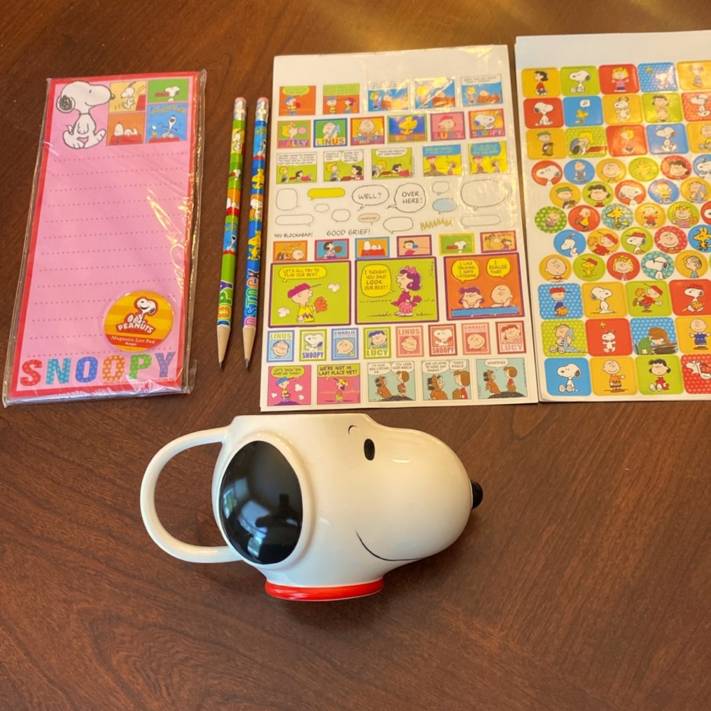 Snoopy Peanuts Notepad, Pencils,  Mug (Planter Pen Pencil Cup), and Stickers.